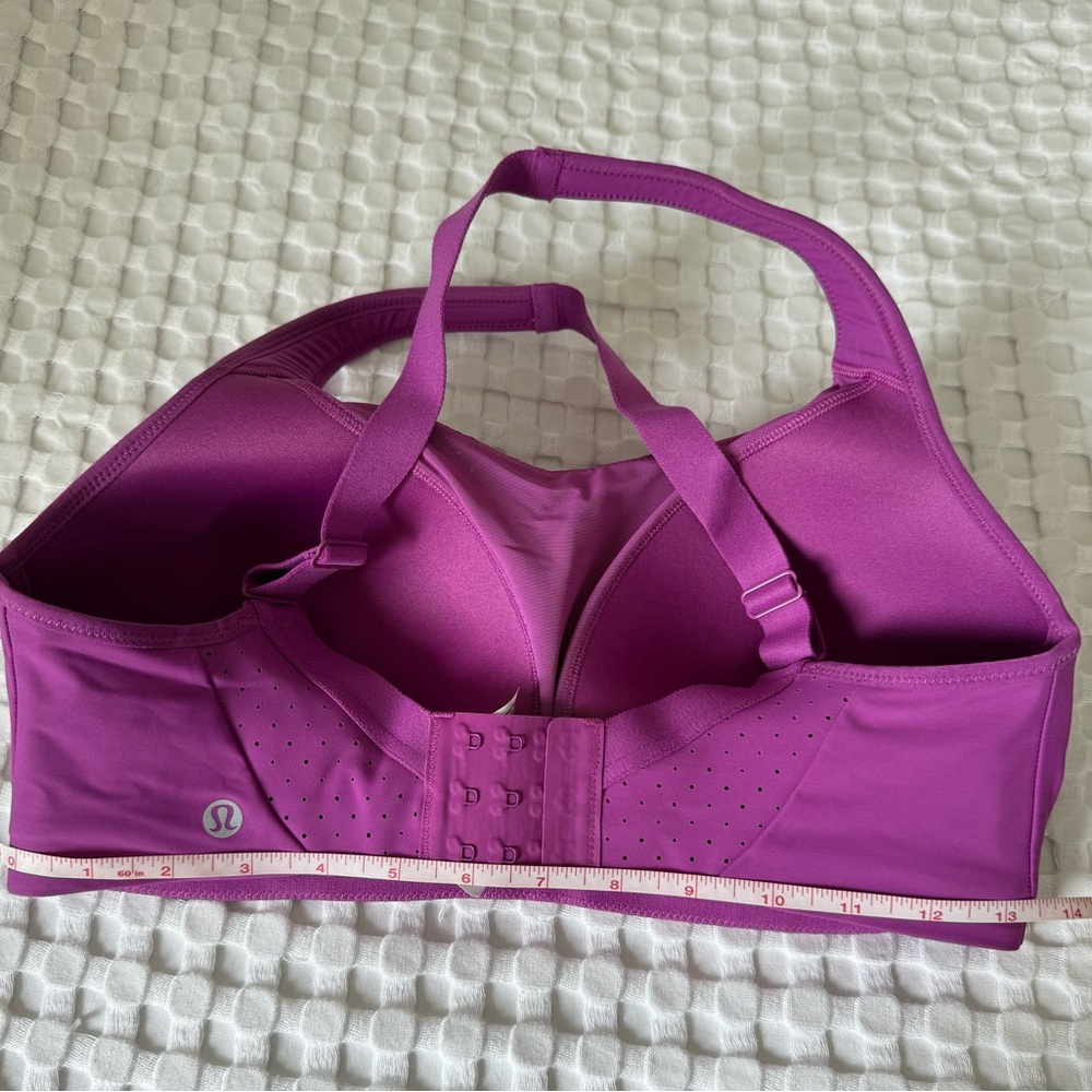 25. Lululemon Women's Purple Sports Bra - Picture 3 of 4